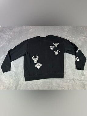 Hollister Black White NBA Basketball Team Logo Crewneck Sweatshirt Mens Large